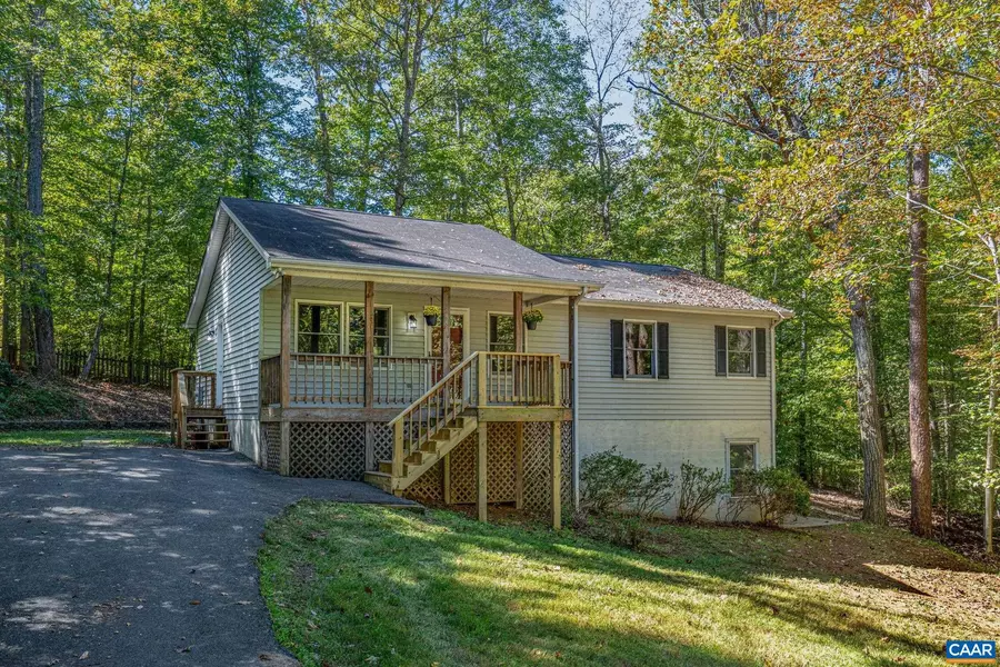 13 MECHUNK TER, Palmyra, VA 22963