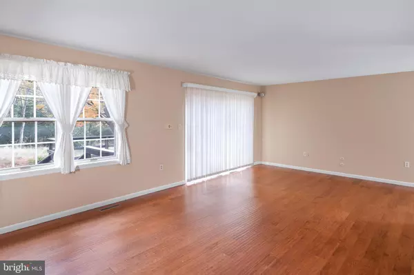 Hopewell, NJ 08525,128 VAN DYKE RD