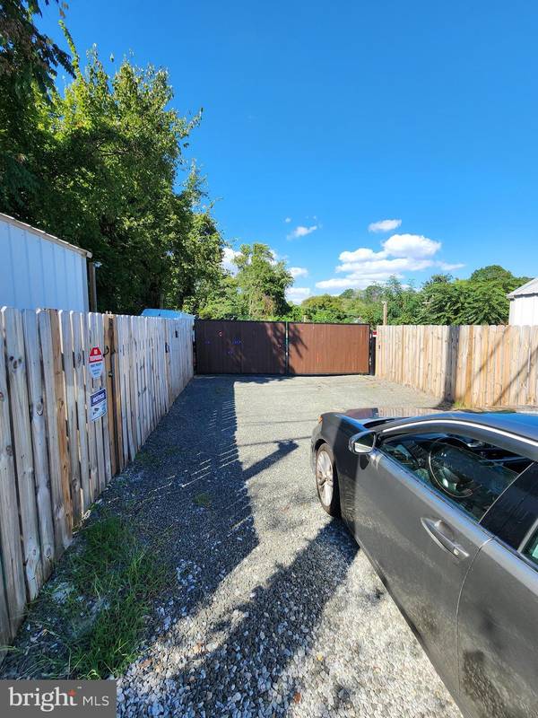 6150 RICHMOND HWY, Alexandria, VA 22303