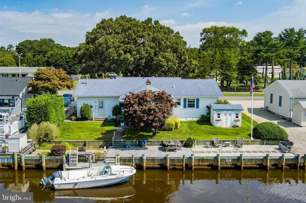 33 PARKERS POINT BLVD, Forked River, NJ 08731