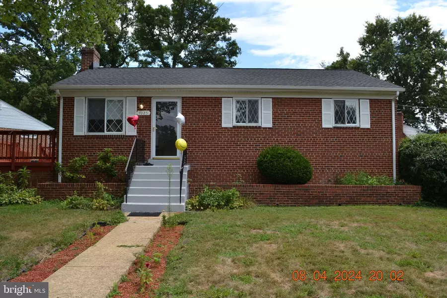 7025 STRATHMORE ST, Falls Church, VA 22042