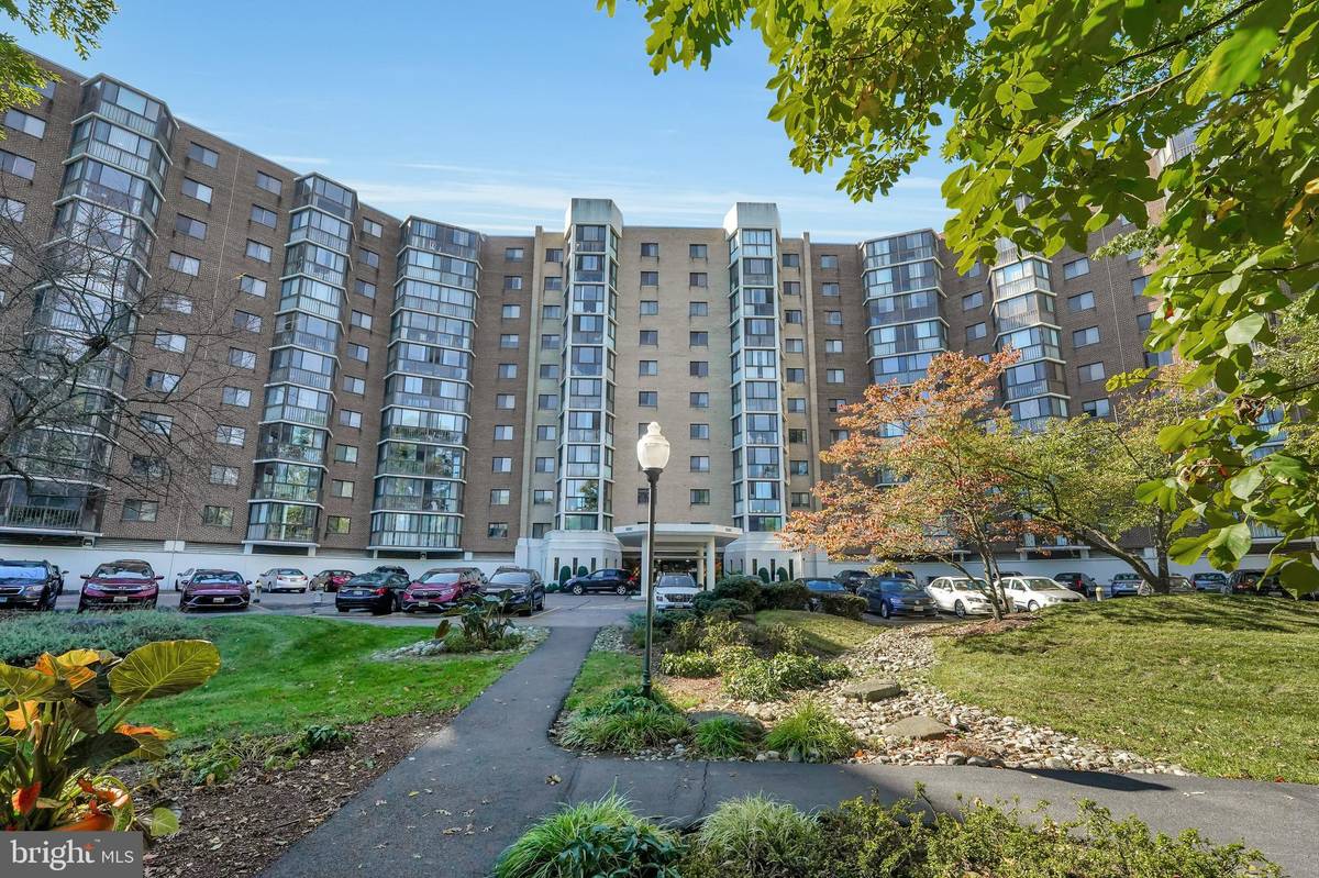 Silver Spring, MD 20906,15101 INTERLACHEN DR #1-923