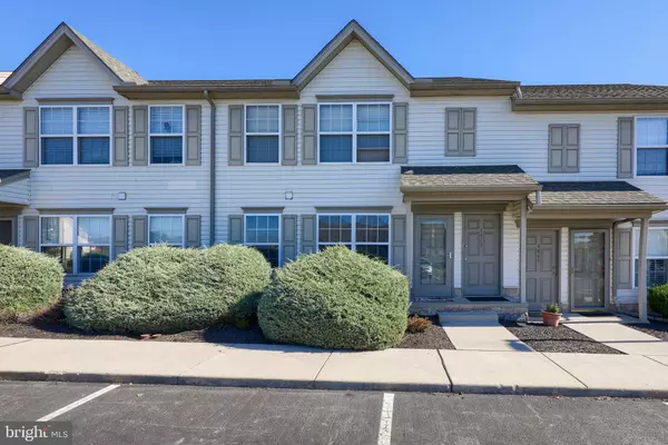 York, PA 17406,448-A BUTTONWOOD LN #448A