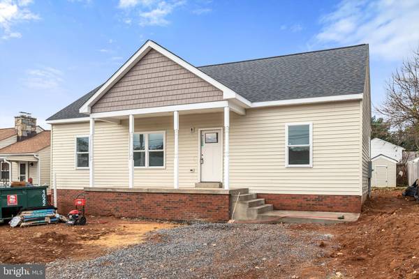 212 WASHINGTON AVE, Front Royal, VA 22630