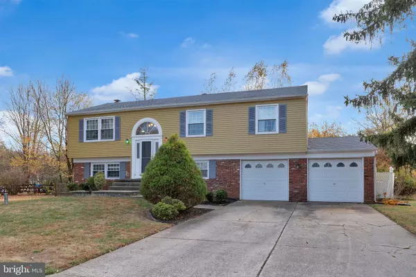 40 COACHMAN DR, Bordentown, NJ 08505