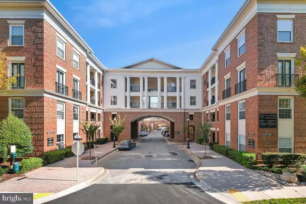 3 ARCH PL #125, Gaithersburg, MD 20878