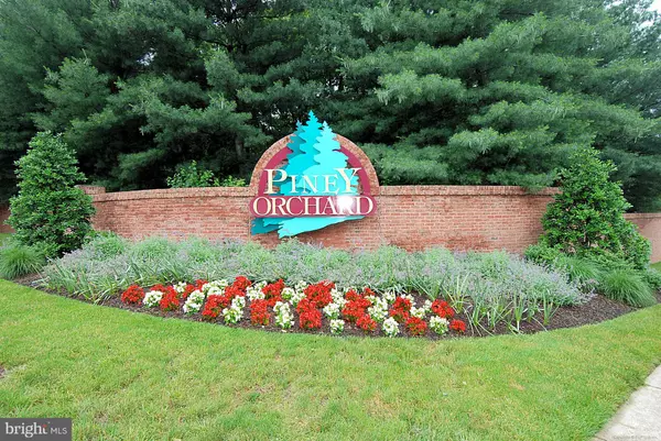 Odenton, MD 21113,8611 WINTERGREEN CT #403