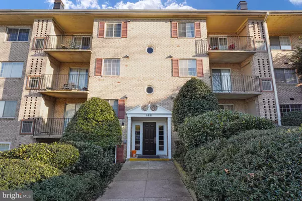 1521 COLONIAL DR #104, Woodbridge, VA 22192