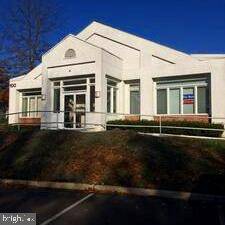 302 CORPORATE DR E #E, Langhorne, PA 19047