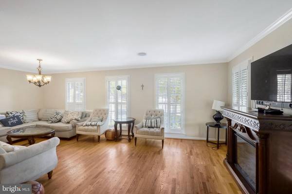 Alexandria, VA 22314,1129 QUAKER HILL CT