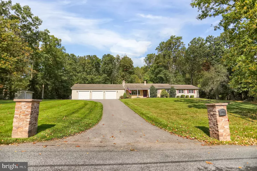 256 NOTCH RD, Duncannon, PA 17020