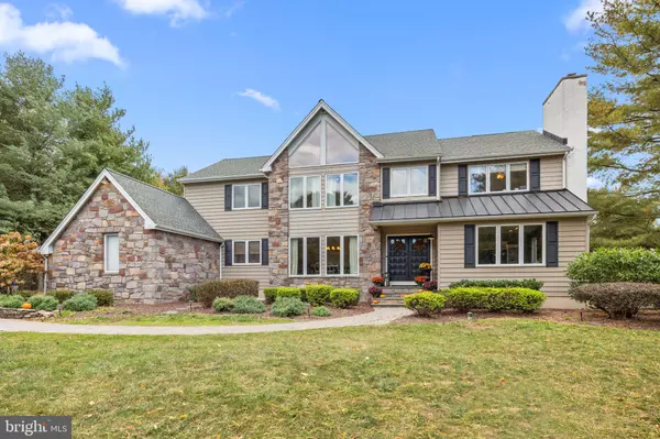 8 SKYVIEW DR,  Ivyland,  PA 18974