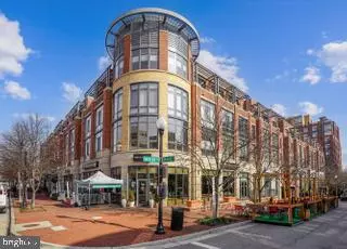 520 JOHN CARLYLE ST #110, Alexandria, VA 22314