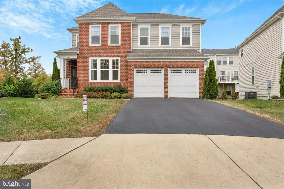 Chantilly, VA 20152,24887 COVENTRY GROVE CT