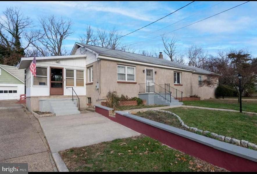 31 E 3RD AVE, Pine Hill, NJ 08021