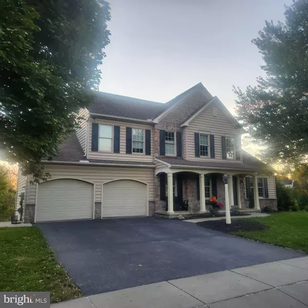 2045 HARVEST DR, Mechanicsburg, PA 17055