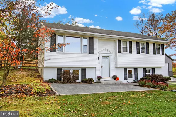 2385 SUNSET CIR, Glenville, PA 17329