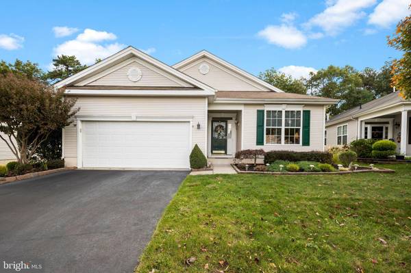 55 HIDDEN LAKE CIR, Barnegat, NJ 08005