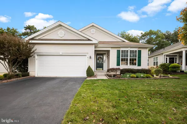 55 HIDDEN LAKE CIR, Barnegat, NJ 08005