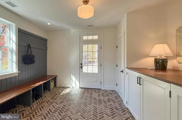 Ringoes, NJ 08551,169 MOUNTAIN RD