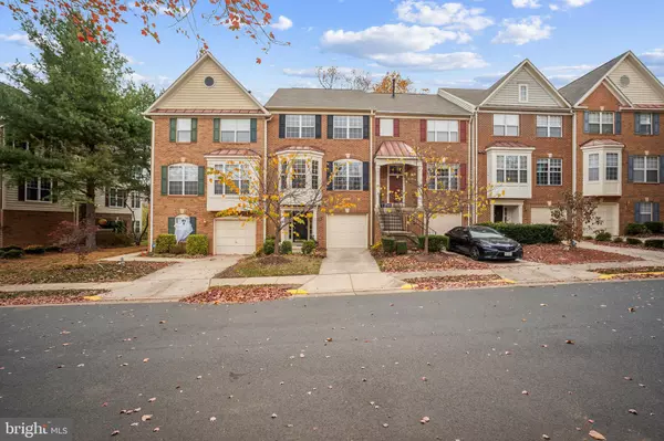 11551 LAUREL LAKE SQ, Fairfax, VA 22030