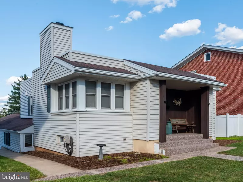 513 W 3RD ST, Birdsboro, PA 19508