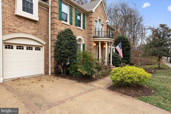 Centreville, VA 20121,6705 BAY VALLEY LN