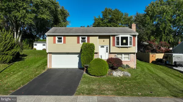 26 S OAK ST, Lititz, PA 17543