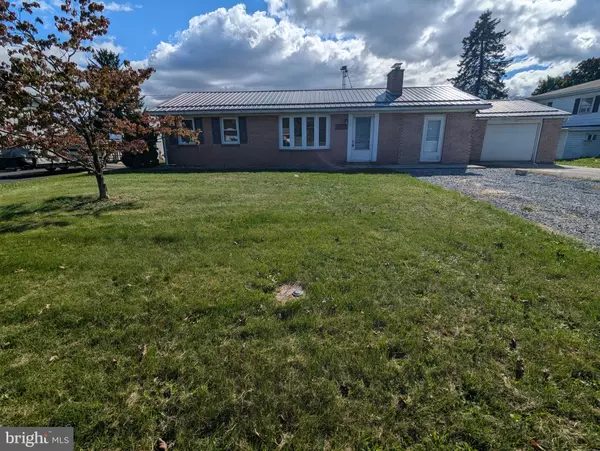 1586 RICHARD AVENUE, Chambersburg, PA 17201