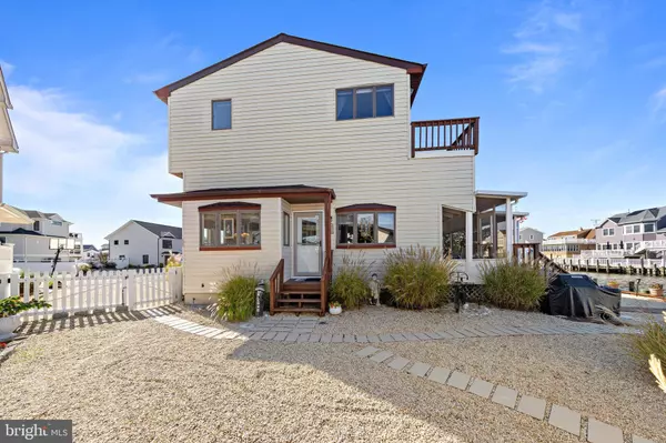 36 HOWARD DR, Manahawkin, NJ 08050