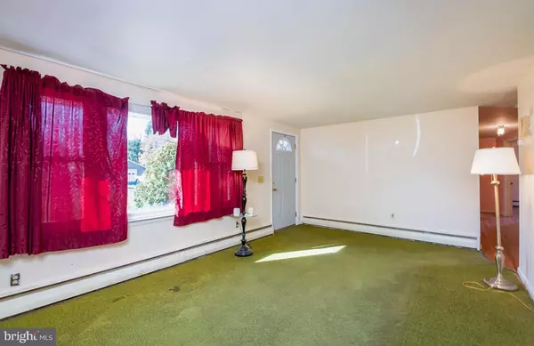 Douglassville, PA 19518,17 KING ST