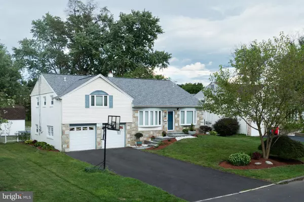 Warminster, PA 18974,799 MEADOWOOD LN