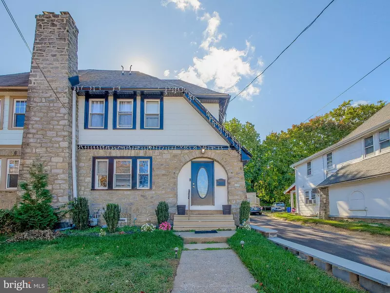 4328 WOODLAND AVE, Drexel Hill, PA 19026