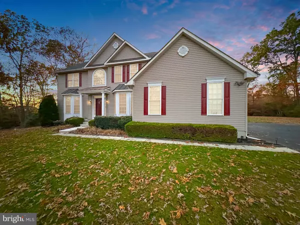 10 HARVEST DR, Pittsgrove, NJ 08318