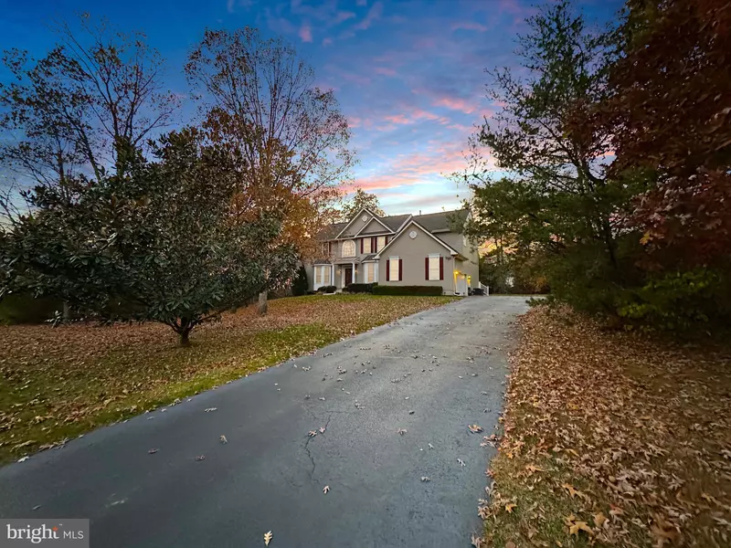 10 HARVEST DR, Pittsgrove, NJ 08318