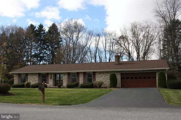 5 BUTTERCHURN LN, Boiling Springs, PA 17007