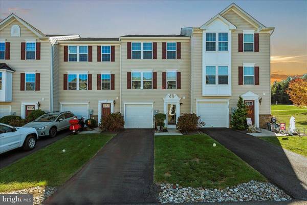 Easton, PA 18045,17 GOLD ROSE LN