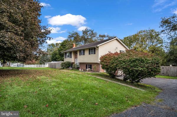 129 E SPRINGVILLE RD, Boiling Springs, PA 17007