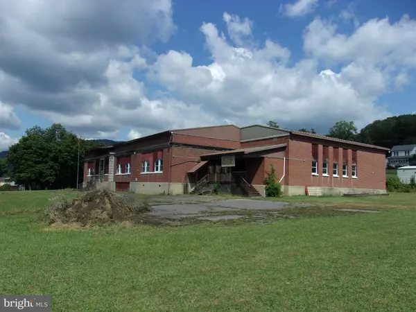 21507 QUEENS POINT RD SW, Westernport, MD 21562