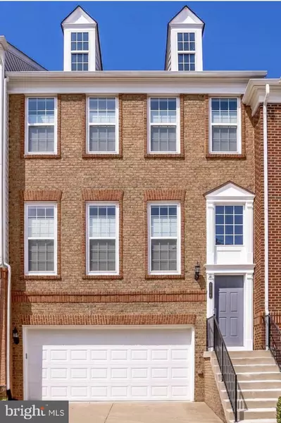 2226 GREYWING ST, Woodbridge, VA 22191