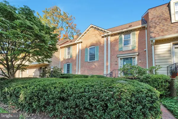 10917 WICKSHIRE WAY W #H-2, Rockville, MD 20852