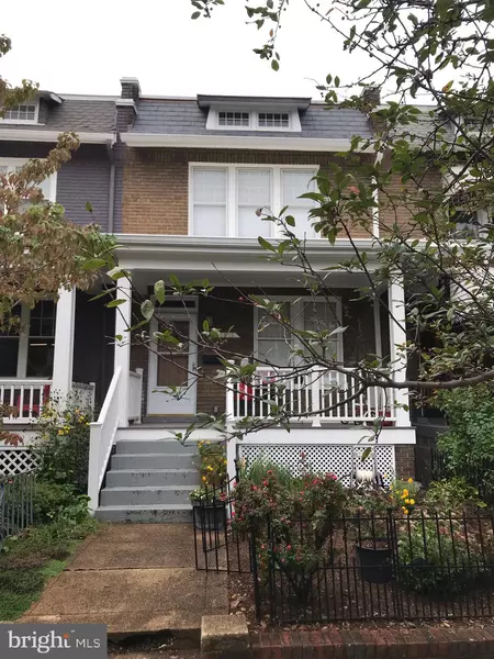 1518 D ST NE, Washington, DC 20002