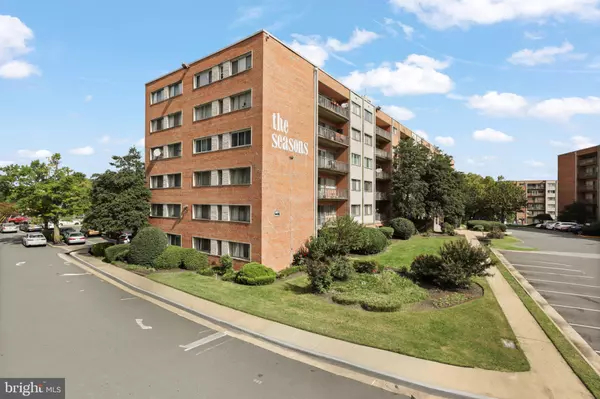 5851 QUANTRELL AVE #212, Alexandria, VA 22312