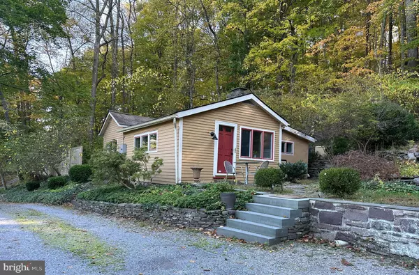 3017 RIVER RD, New Hope, PA 18938