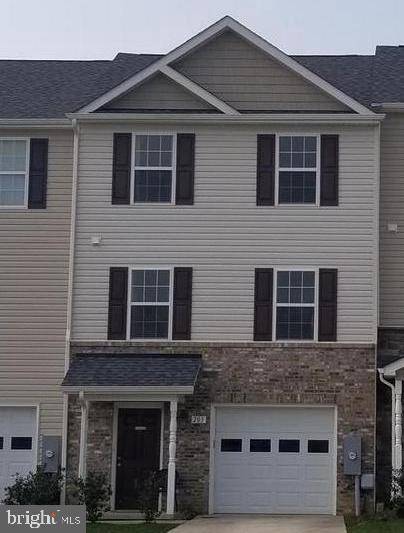 203 SAGE CIR, Winchester, VA 22603