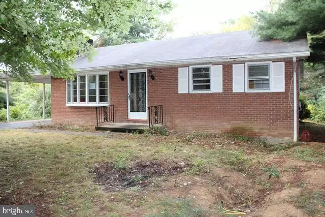 12238 WALNUT POINT RD, Hagerstown, MD 21740