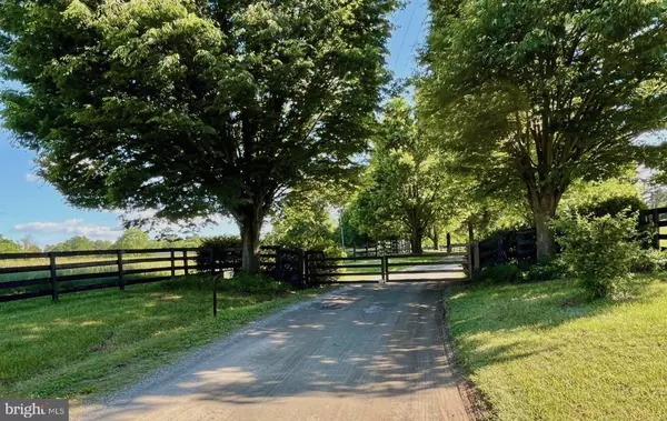 Middleburg, VA 20117,6373 LITTLE RIVER TURNPIKE