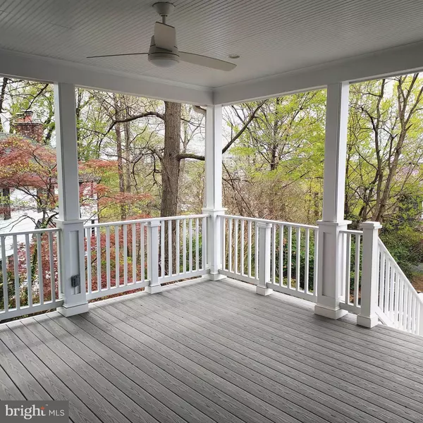 Arlington, VA 22202,900 28TH ST S