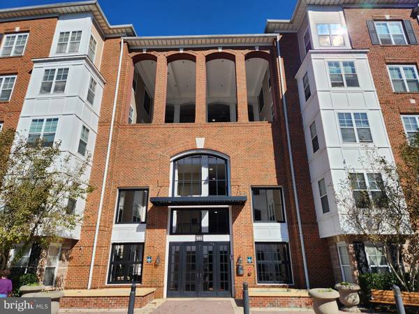 501 HUNGERFORD DR #462, Rockville, MD 20850