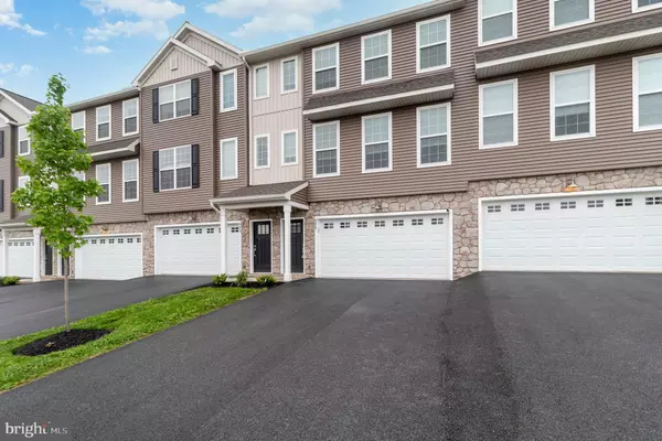 Mechanicsburg, PA 17055,575 BROOK SHIRE CT